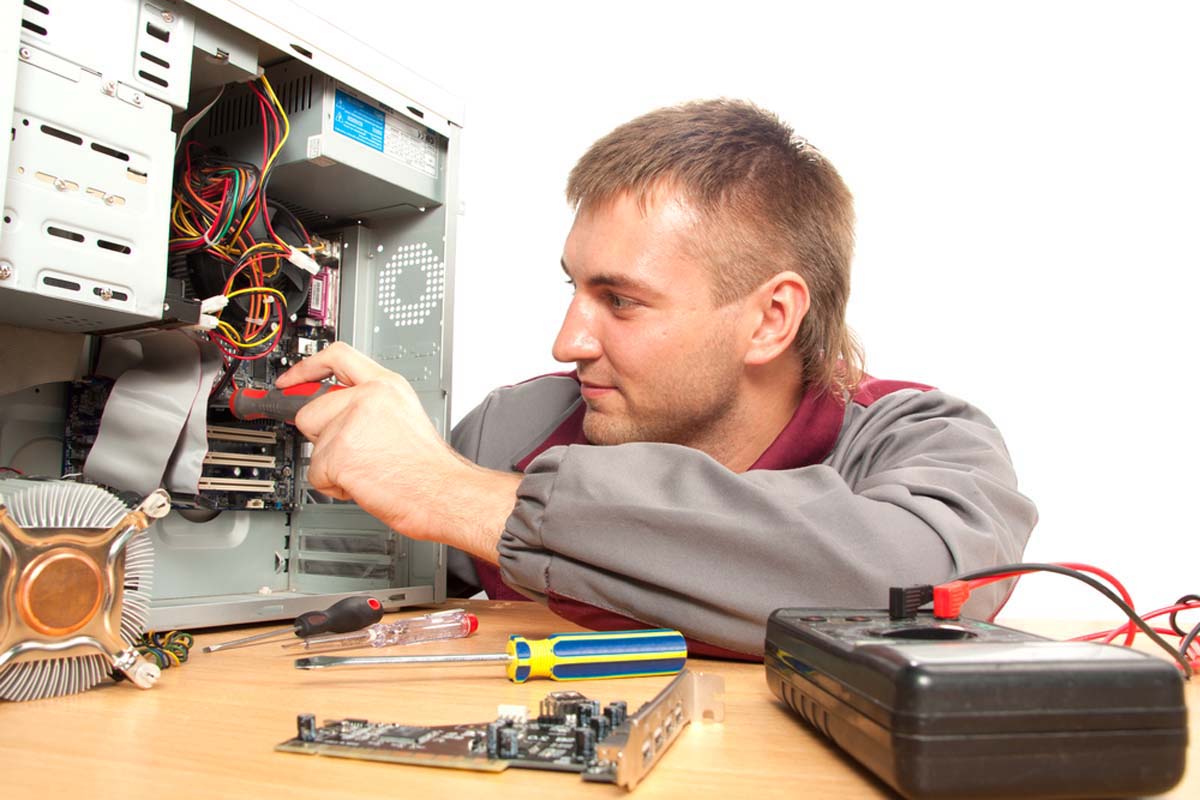 Мастер по ремонту компьютеров в Заречном
